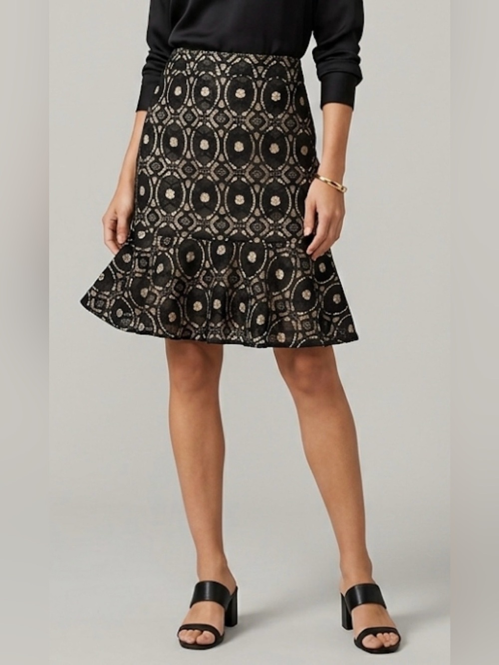 NWT Ann Taylor Lace Straight Ruffle Skirt, Size 2
